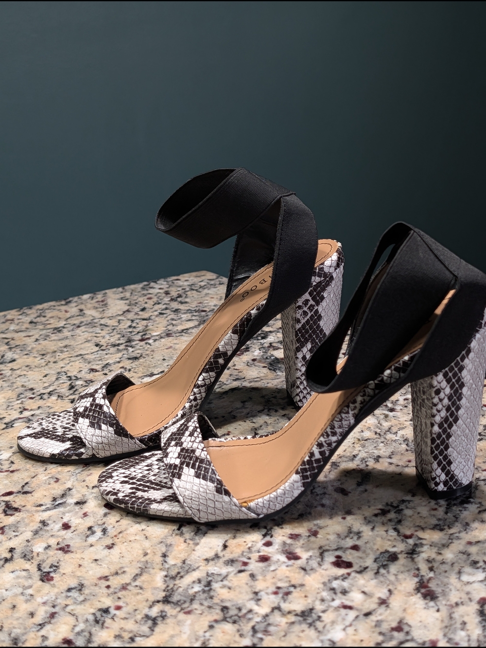 BAMBOO Snakeskin Print Block Heel Sandals Elastic Ankle Strap Open Toe Sz 7.5